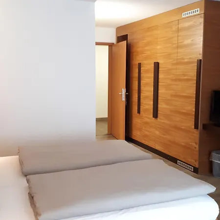 Habichtstein 3* アレクシスバート