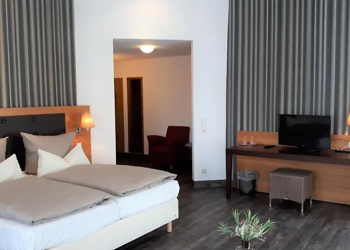 ホテル Habichtstein 3*