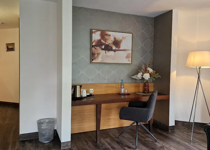 Habichtstein アレクシスバート